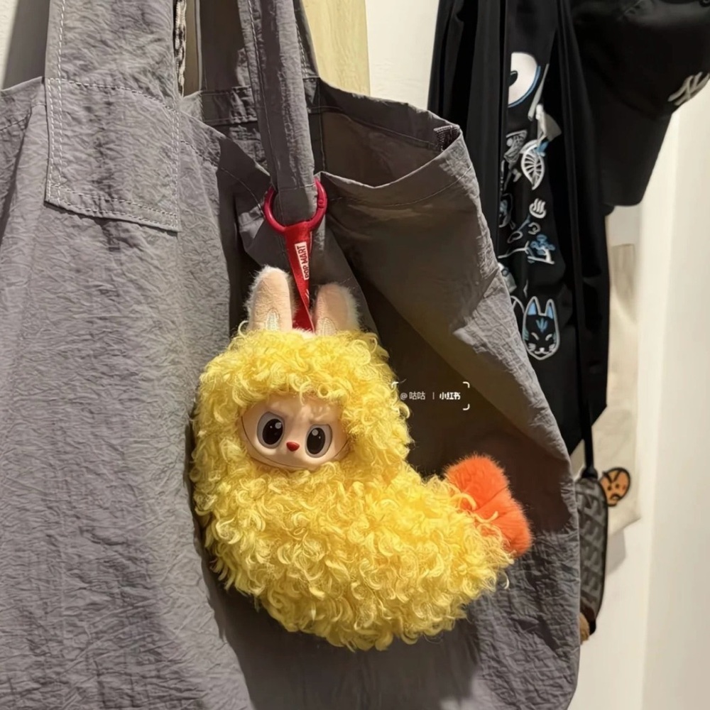The Doll’s Cloth of Labubu 1.0 and 2.0